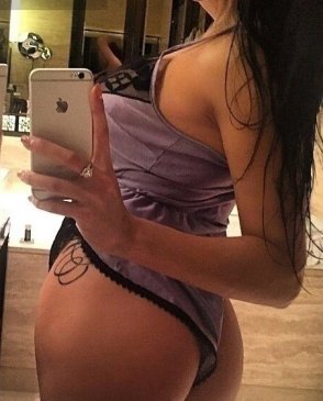 Виктория, 22